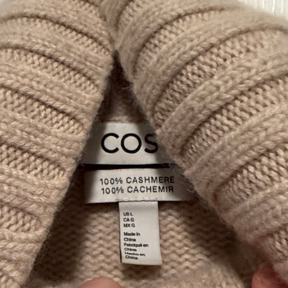 COS Chunky Pure Cashmere Turtleneck Sweater Beige Size Large - Picture 8 of 9